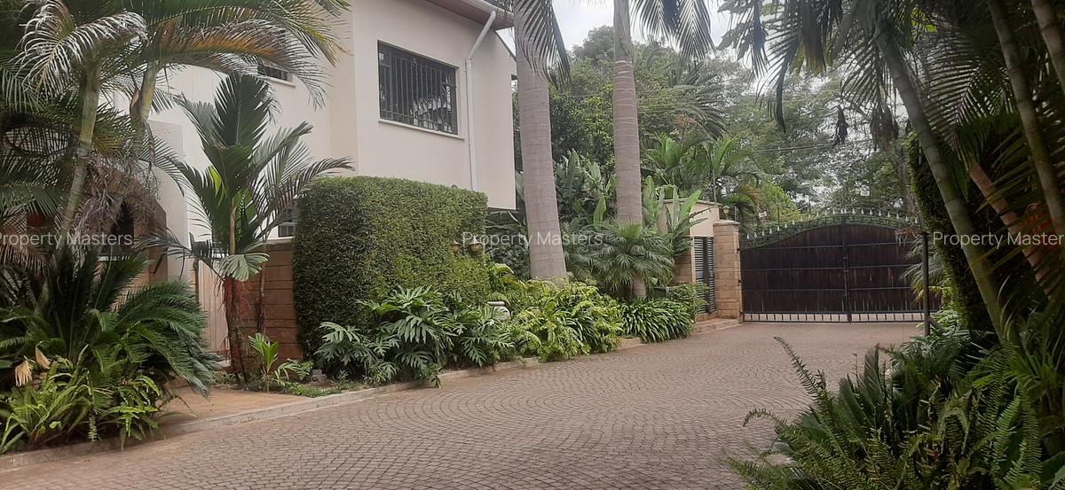 5 Bed Villa with En Suite at Loyangalani Drive - 12