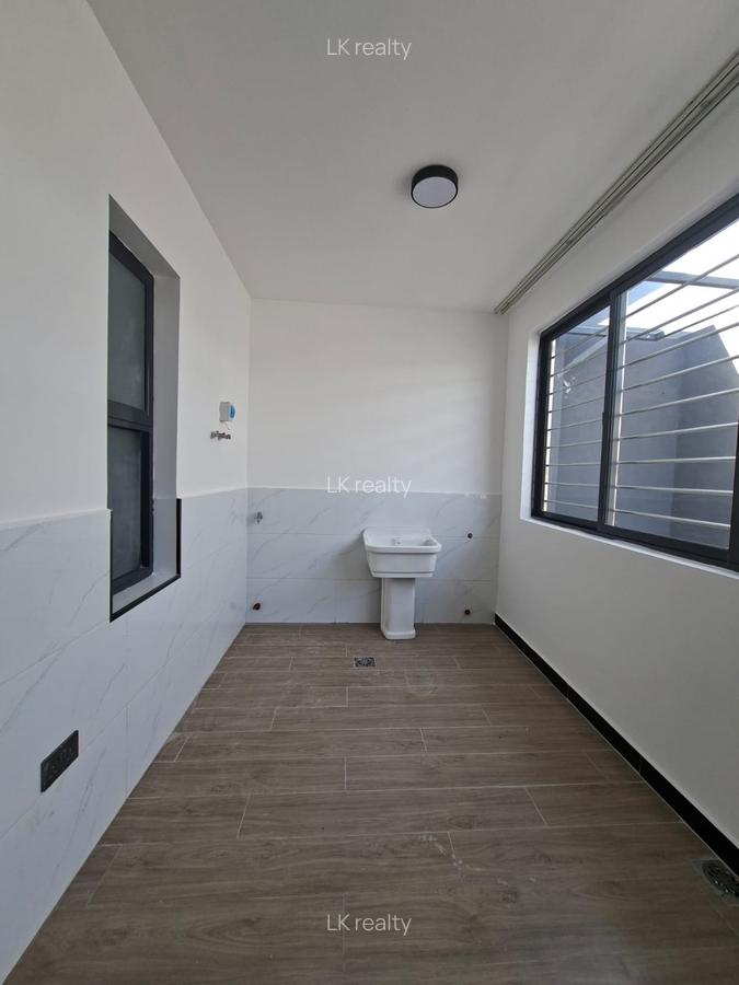 5 Bed Apartment with En Suite at George Padmore - 5