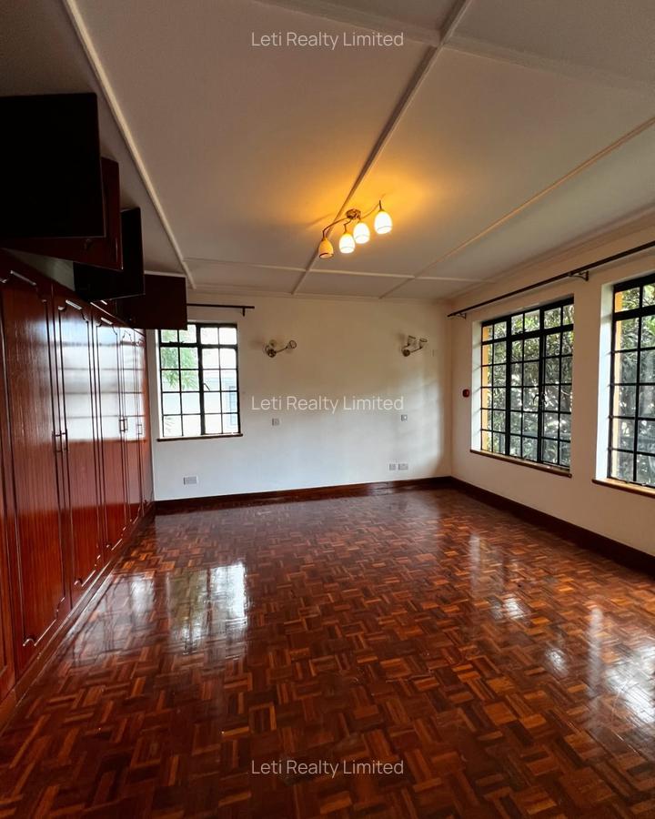 4 Bed Townhouse with En Suite in Lavington - 5