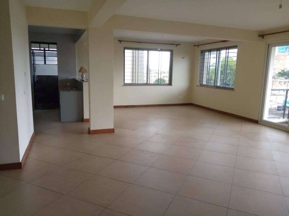 4 Bed Apartment with En Suite at 3Nd Parklands - 4