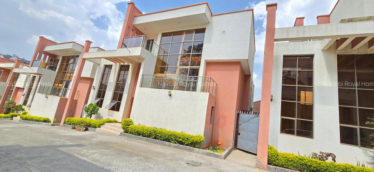 5 Bed Townhouse with En Suite at Lavington Green - 19