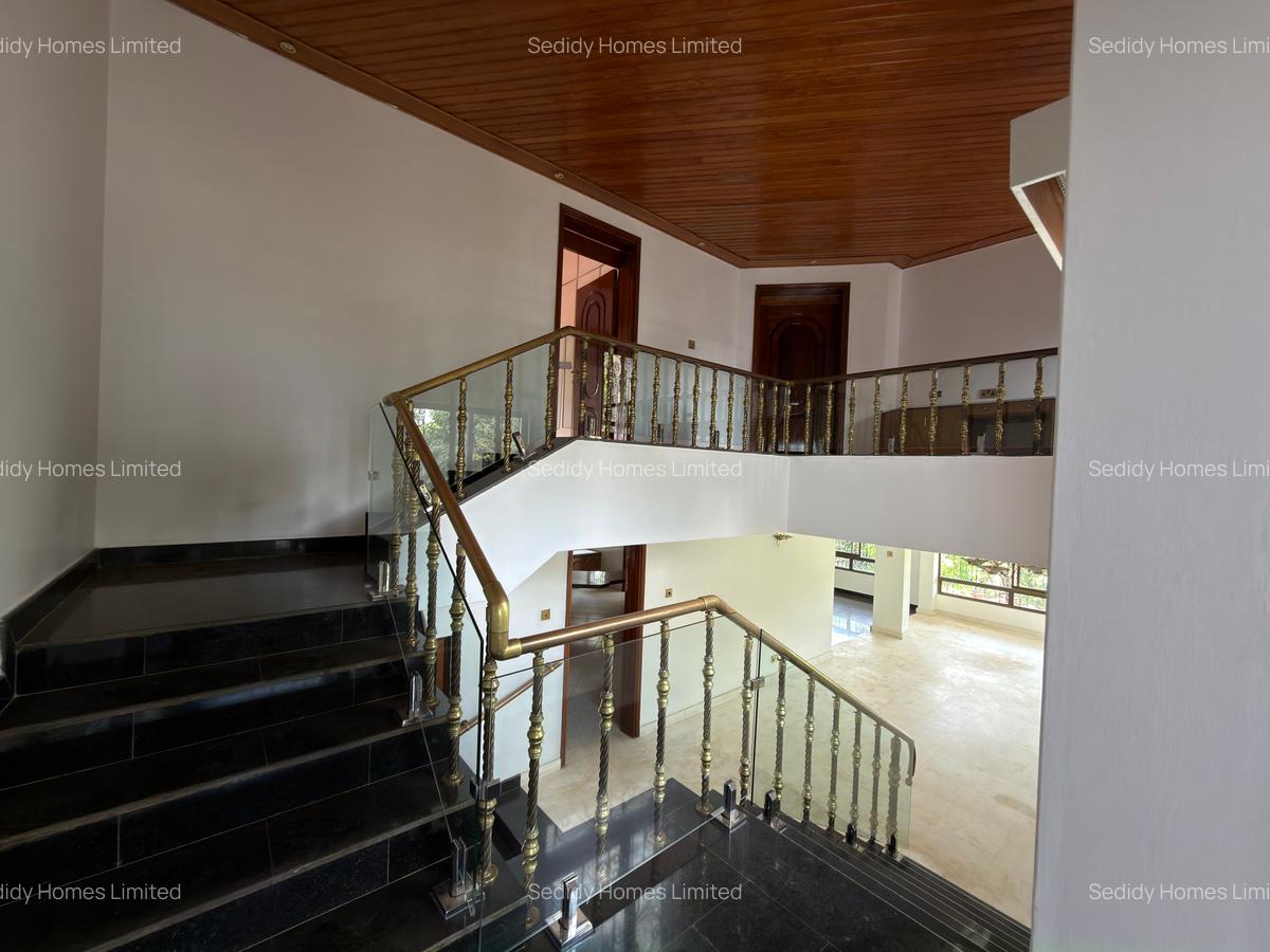 6 Bed House with En Suite in Gigiri - 16