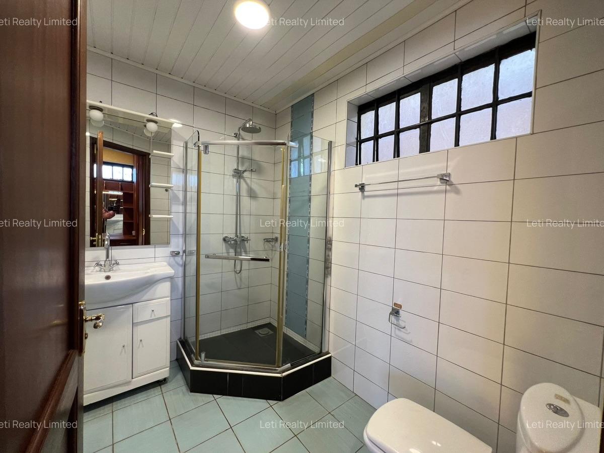 4 Bed Townhouse with En Suite in Westlands Area - 9