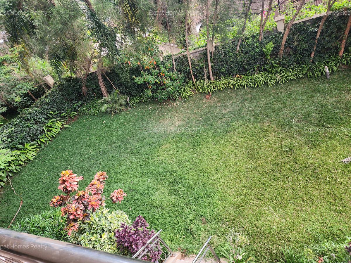 5 Bed Villa with En Suite in Lavington - 12