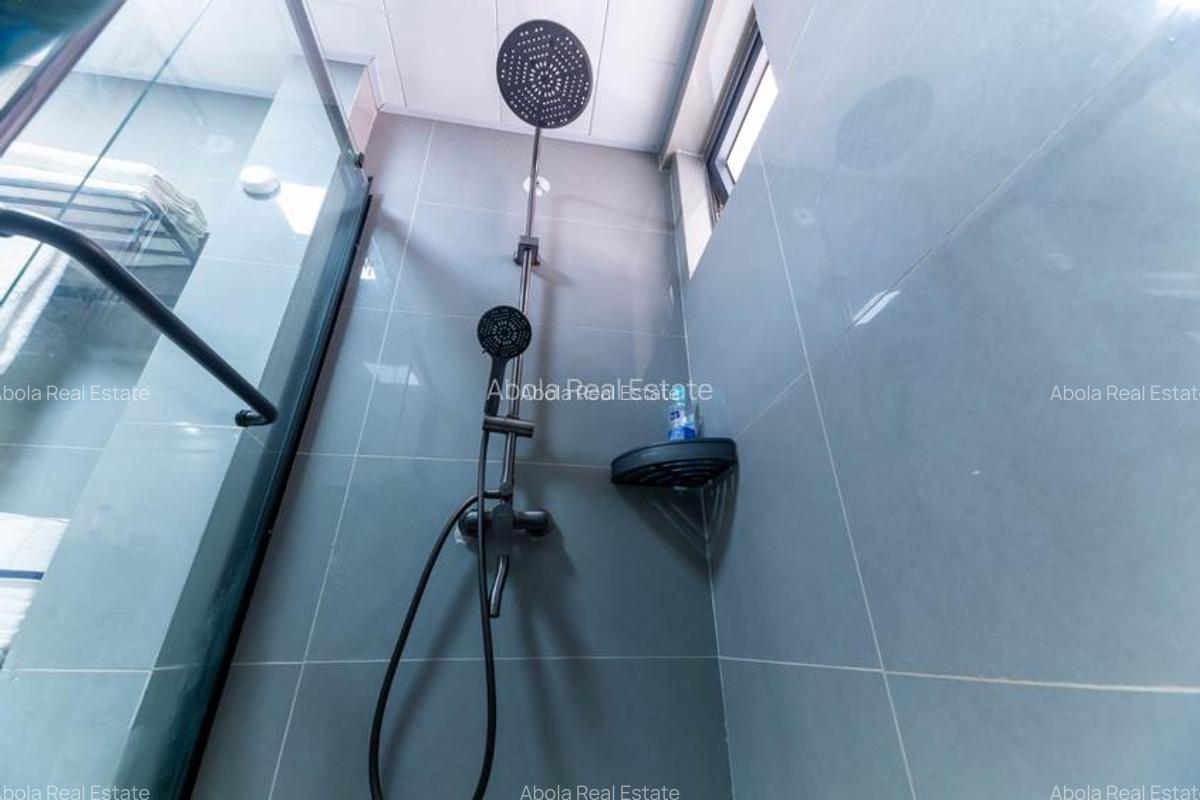 Serviced 1 Bed Apartment with En Suite in Riverside - 11