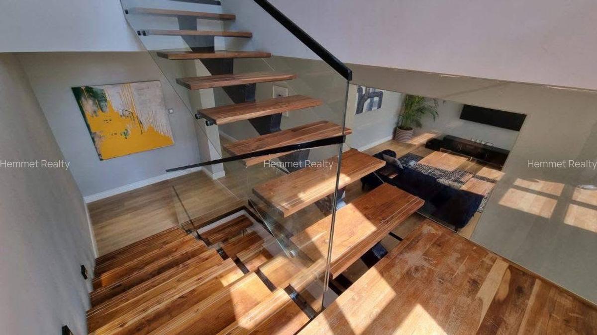 5 Bed Villa with En Suite in Runda - 12