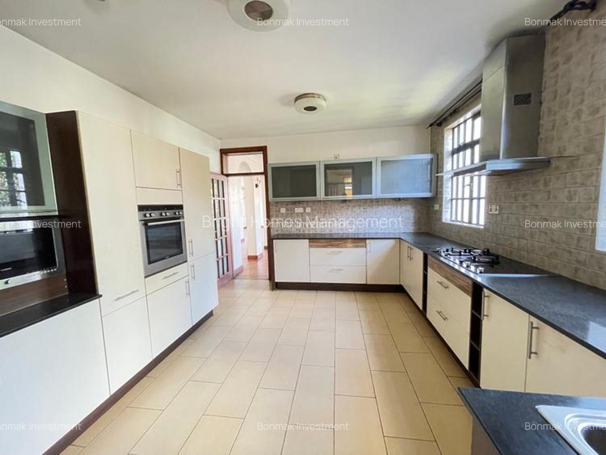 4 Bed Townhouse with En Suite at Convent Drive - 7