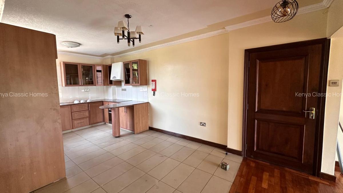 2 Bed Apartment with En Suite at State House - 8