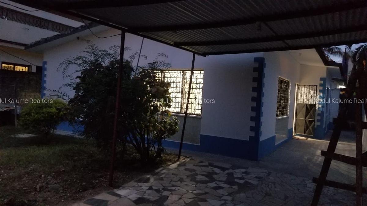 2 Bed House with En Suite at Bamburi - 8