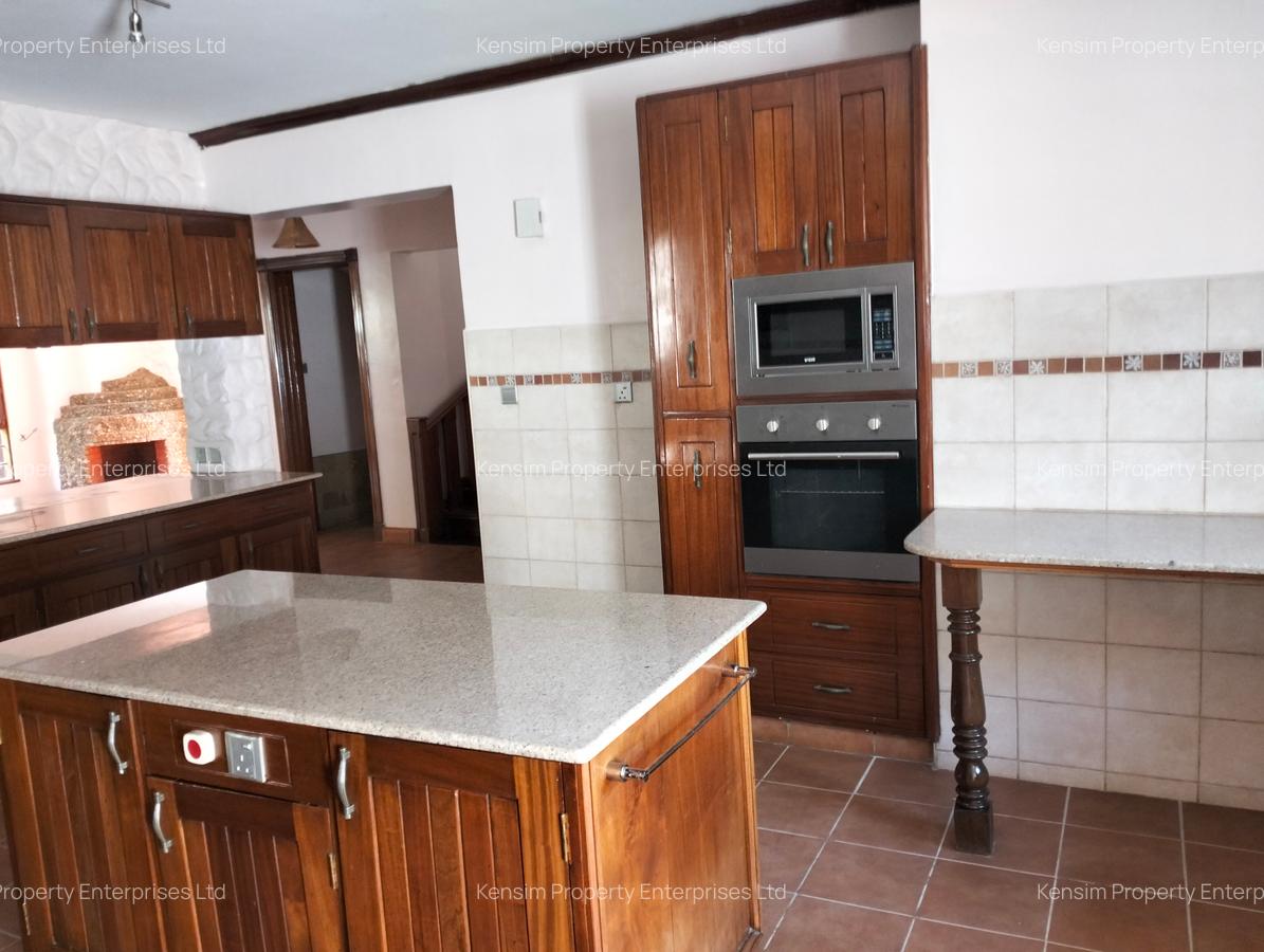 4 Bed Townhouse with En Suite in Spring Valley - 14