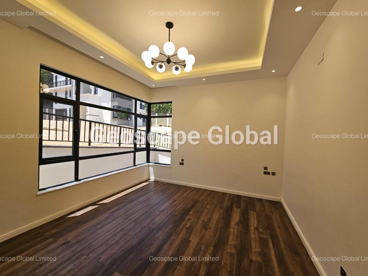 5 Bed Townhouse with En Suite in Lavington - 11