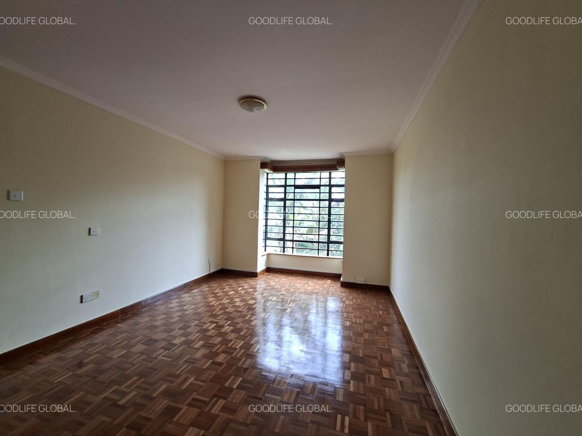 4 Bed Villa with En Suite at Nyari - 8