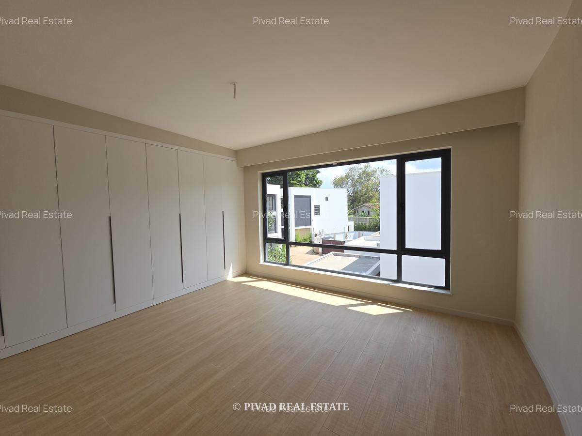 5 Bed Townhouse with Staff Quarters in Kyuna - 12