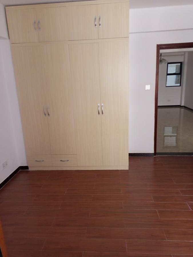 2 Bed Apartment with En Suite at Dennis Pritt Road - 10