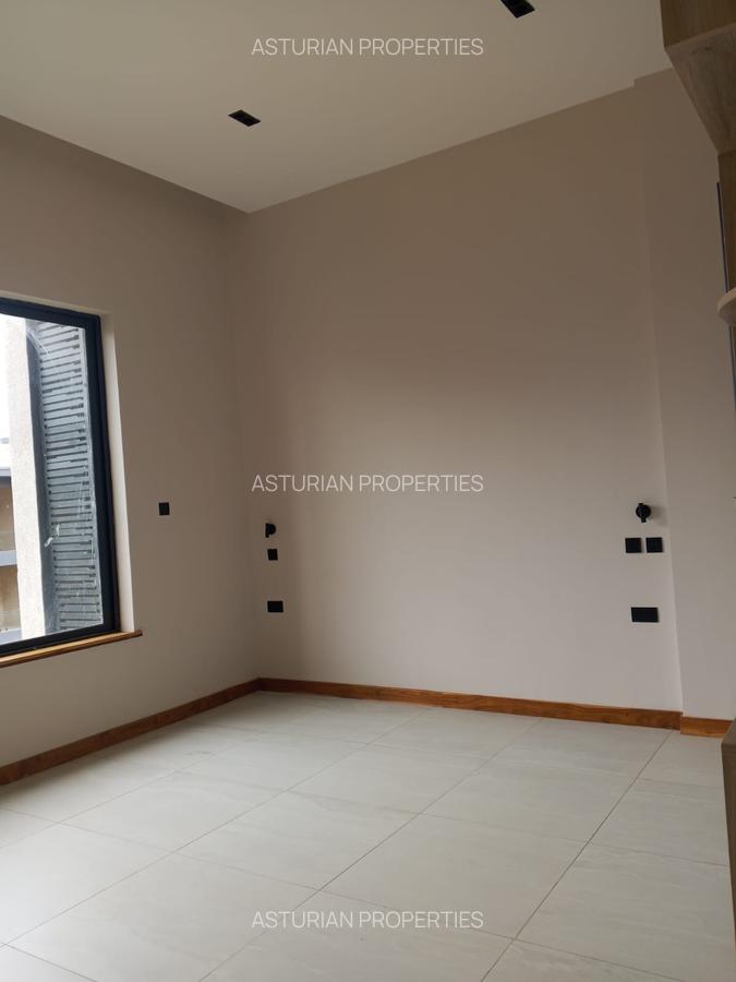 4 Bed Apartment with En Suite in Westlands Area - 17