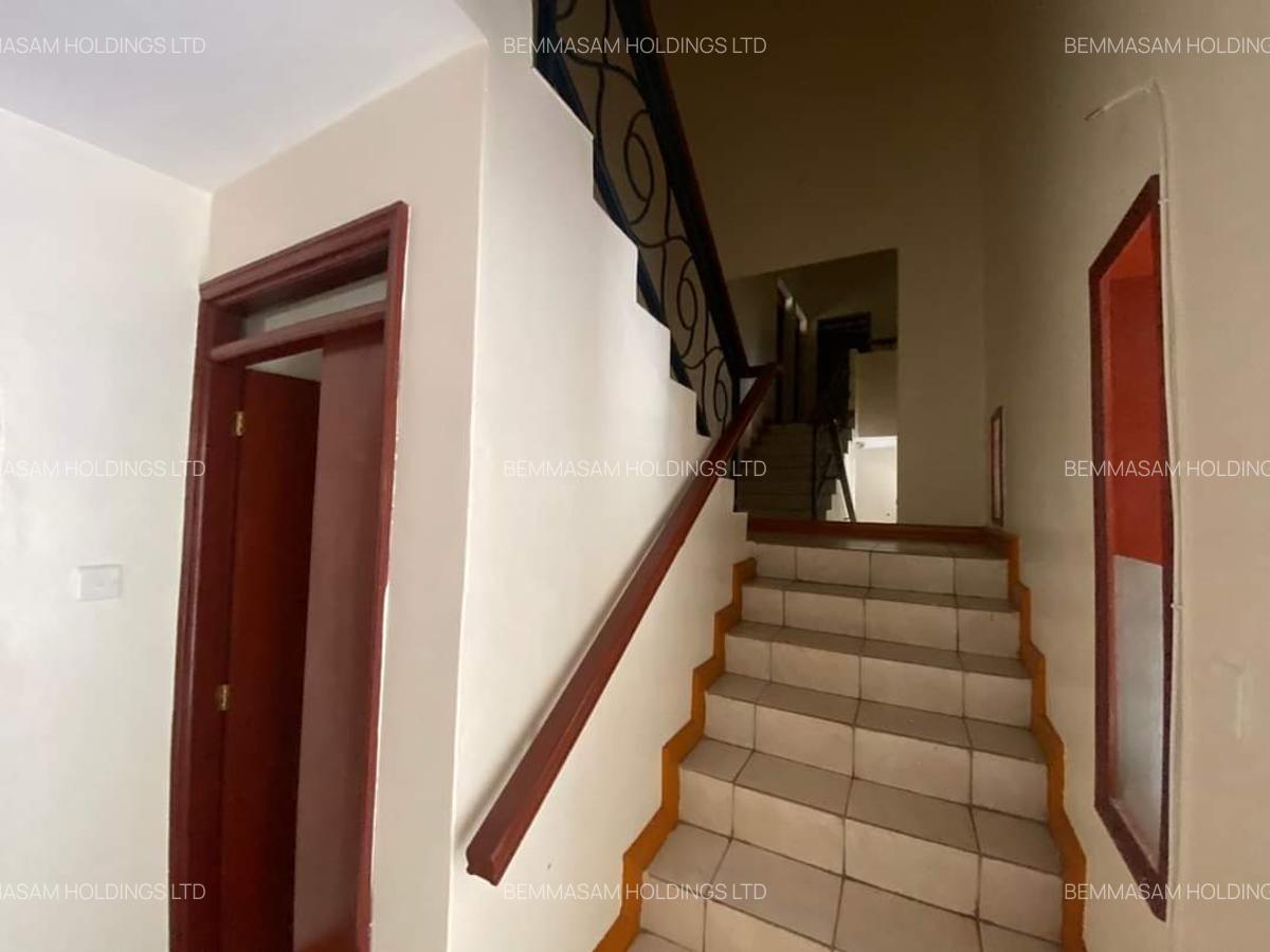 4 Bed Villa with En Suite at Mombasa Road - 6