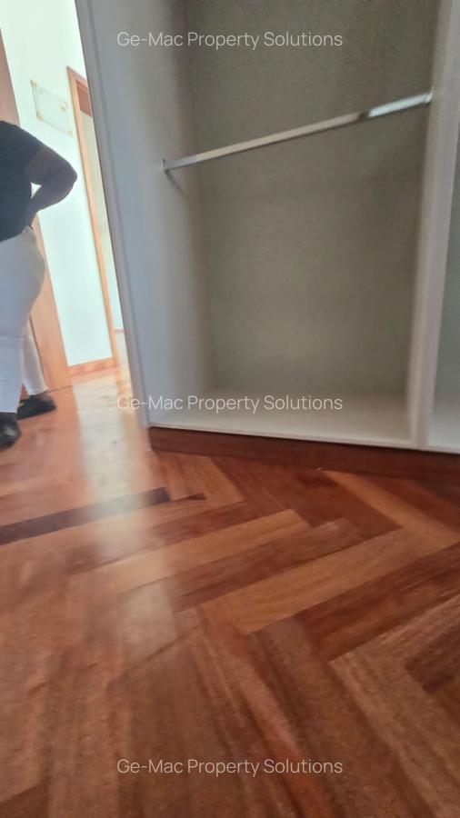 5 Bed House with En Suite in Loresho - 5