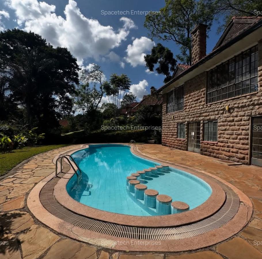 5 Bed Townhouse with En Suite in Rosslyn - 3