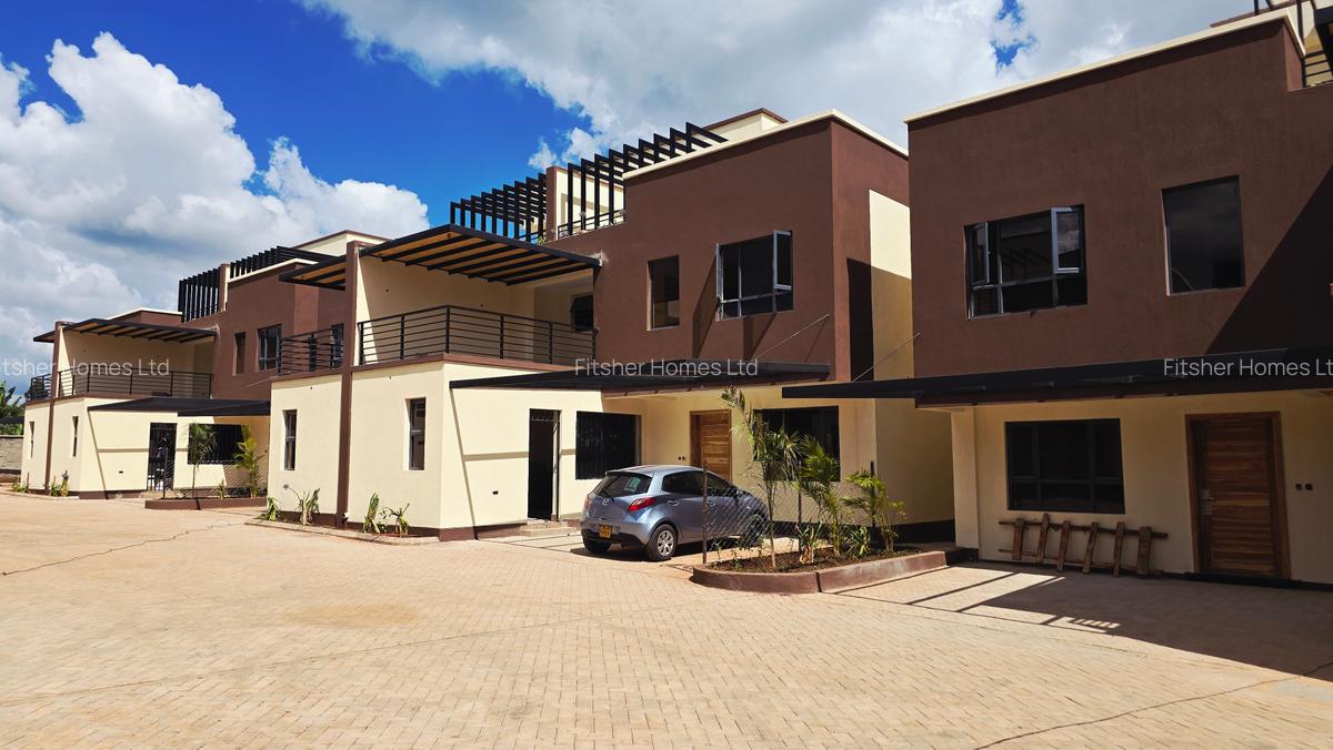 4 Bed House with En Suite in Ruaka - 2