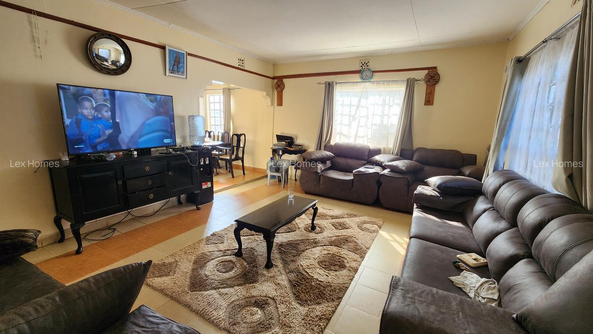 3 Bed House with En Suite at Fatima - 4