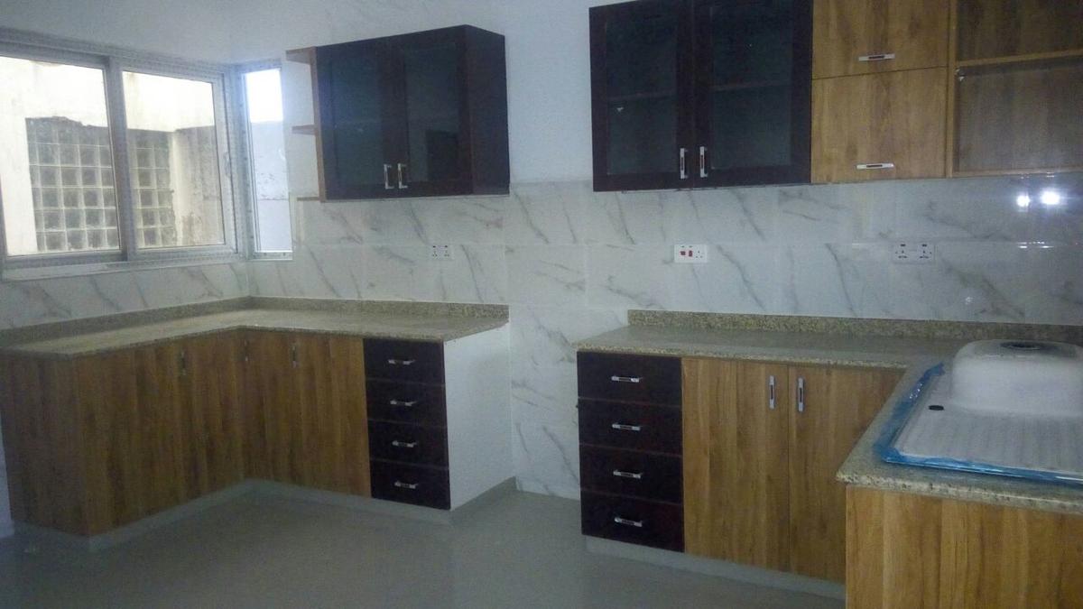 2 Bed Apartment with En Suite at As41 - 5