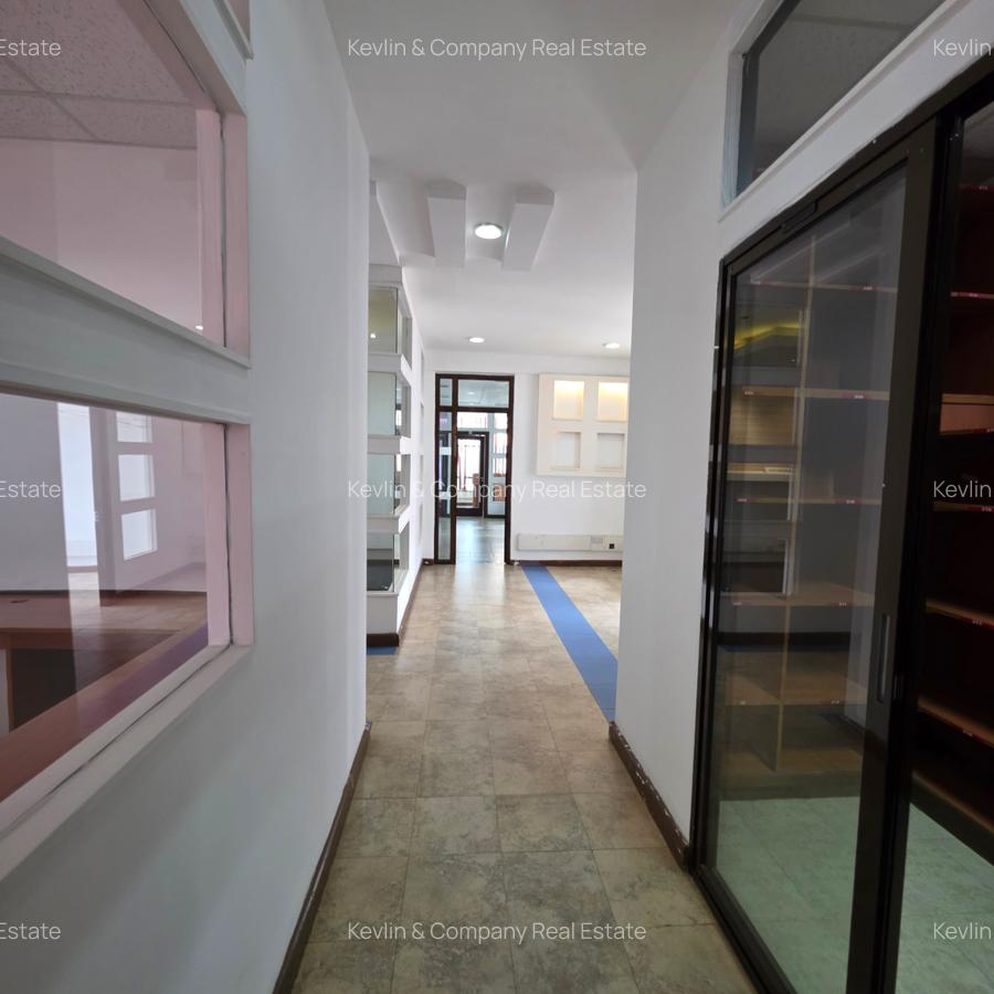 2,700 ft² Office with Backup Generator in Kilimani - 6