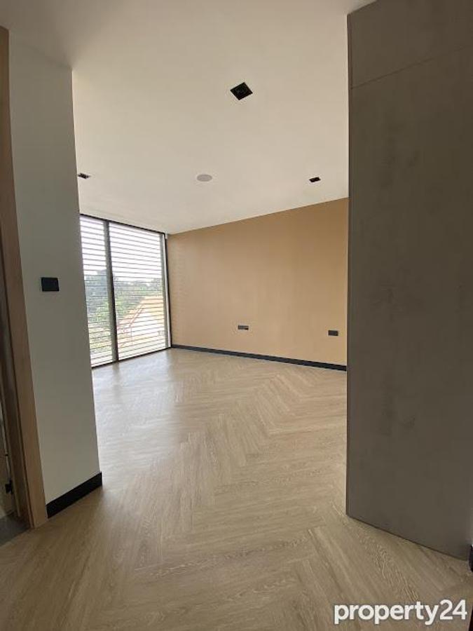 5 Bed Townhouse with En Suite in Lavington - 9