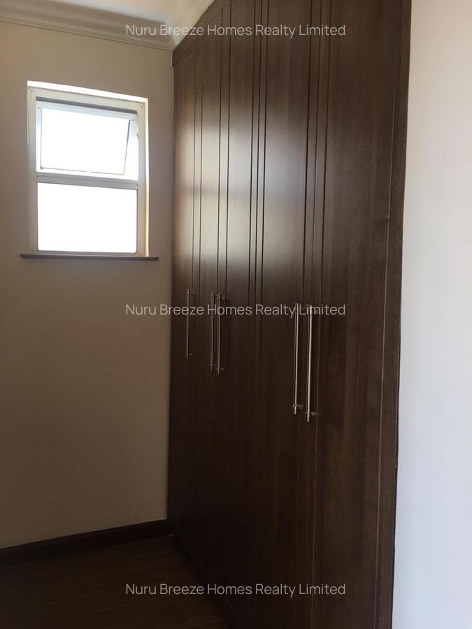 3 Bed Apartment with En Suite in Riverside - 11