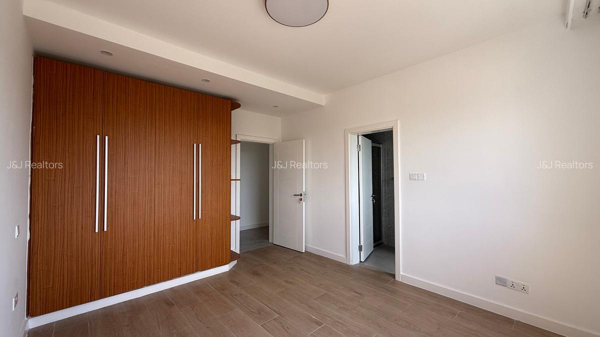 3 Bed Apartment with En Suite in Kilimani - 16
