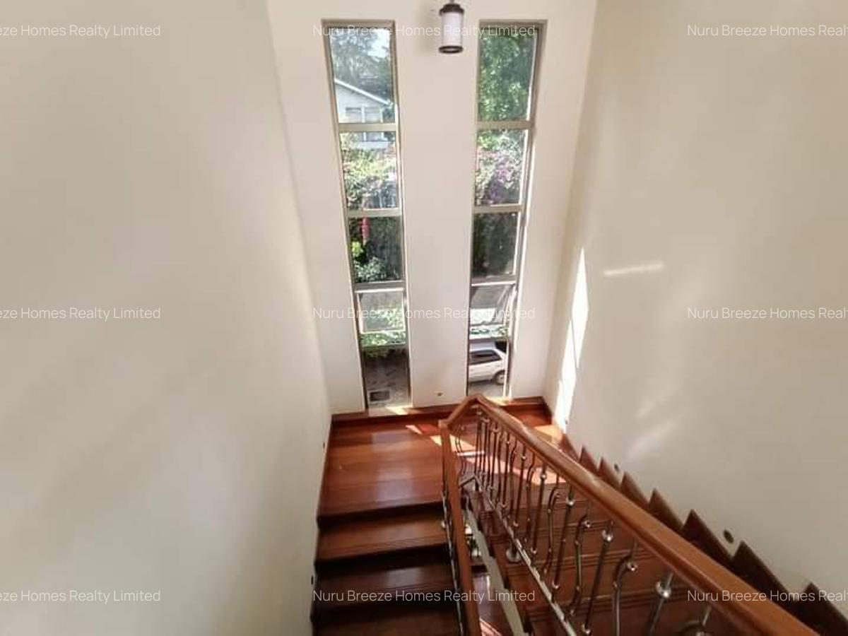 5 Bed Townhouse with En Suite in Lavington - 5