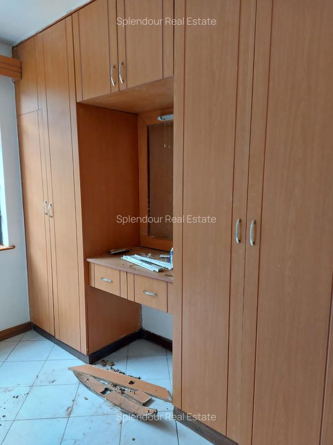 3 Bed Apartment with En Suite in Parklands - 17