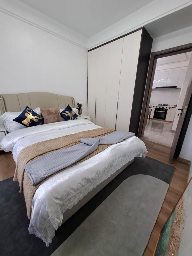 2 Bed Apartment with En Suite in Lavington - 10