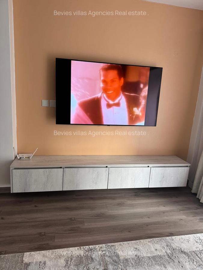 2 Bed Apartment with En Suite at Parklands - 5