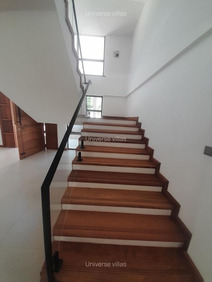 5 Bed Townhouse with En Suite at Karen Hub - 15