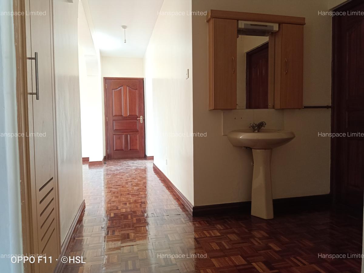 2 Bed Apartment with En Suite in Kilimani - 8