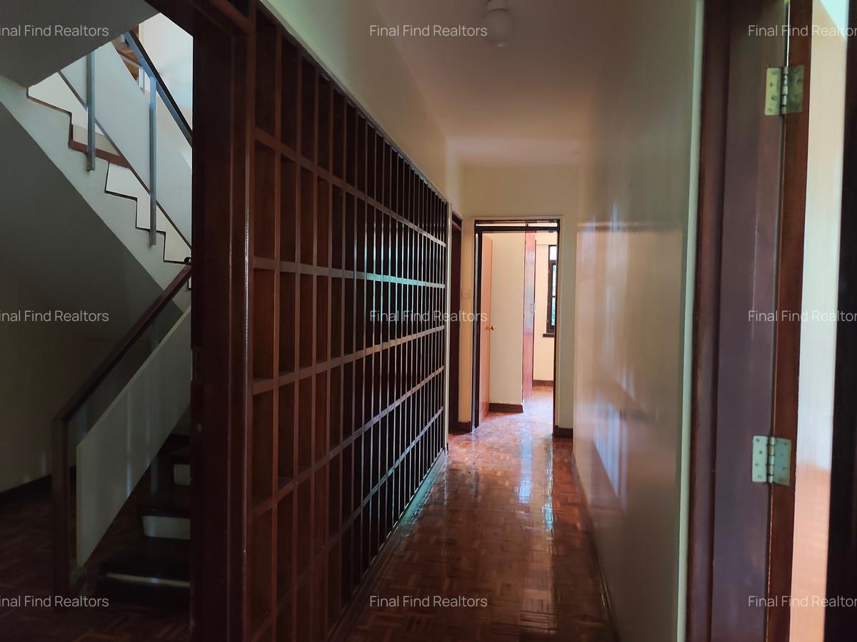 4 Bed House with En Suite in Runda - 10