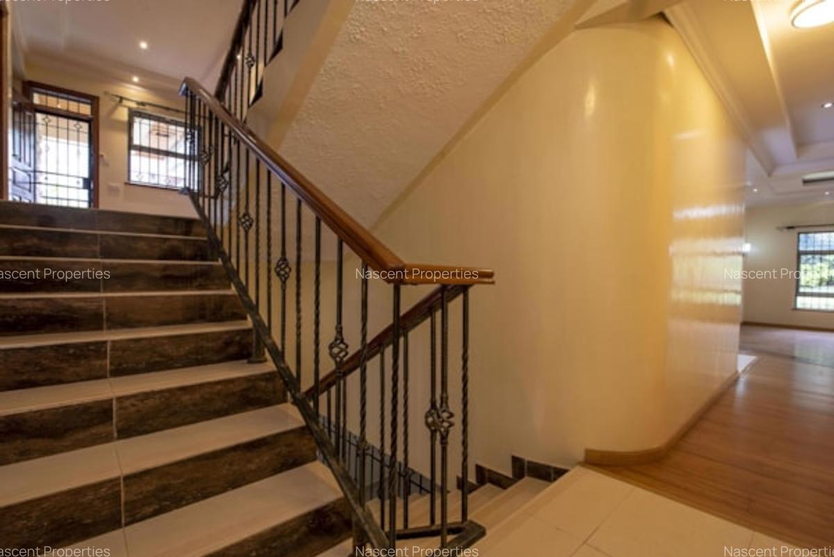 4 Bed House with En Suite in Runda - 7