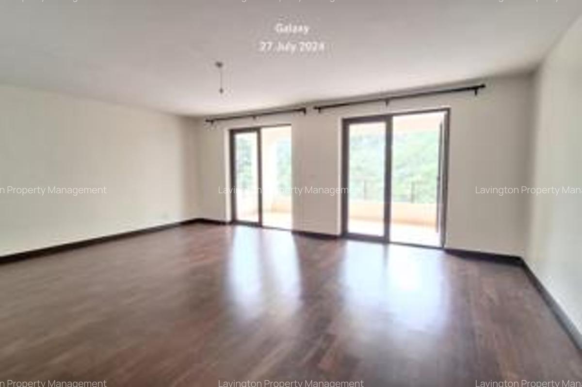 5 Bed Townhouse with En Suite at Lavington Green - 12