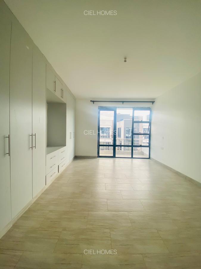 4 Bed Villa with En Suite at Eastern Bypass - 19