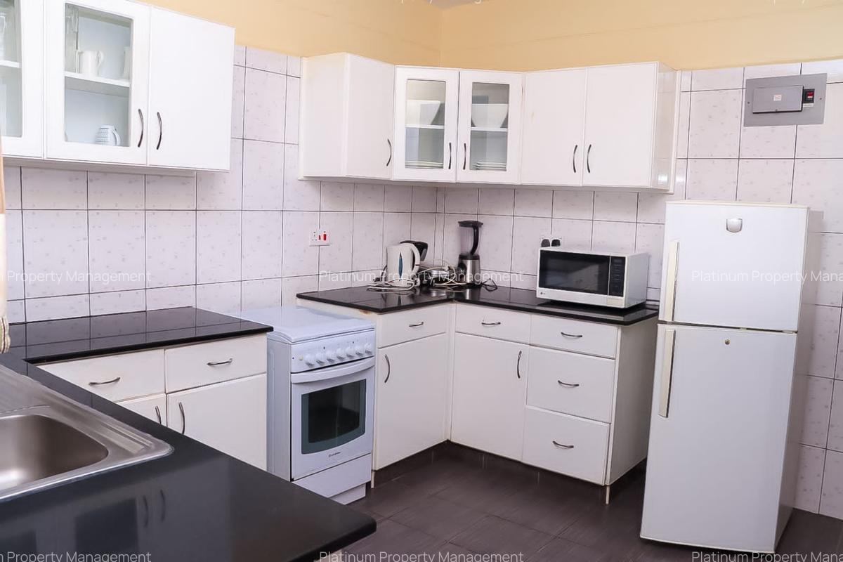 Serviced 1 Bed Apartment with En Suite in Westlands Area - 15