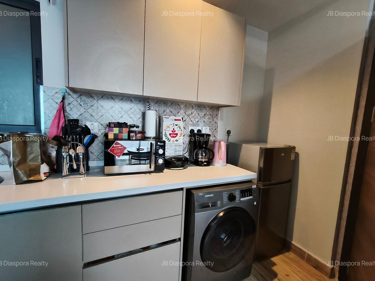 Serviced 1 Bed Apartment with Swimming Pool in Westlands Area - 4
