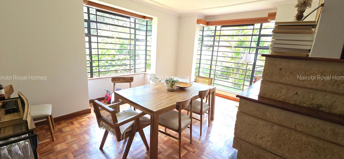 4 Bed House with En Suite at Rosslyn Heghts - 15