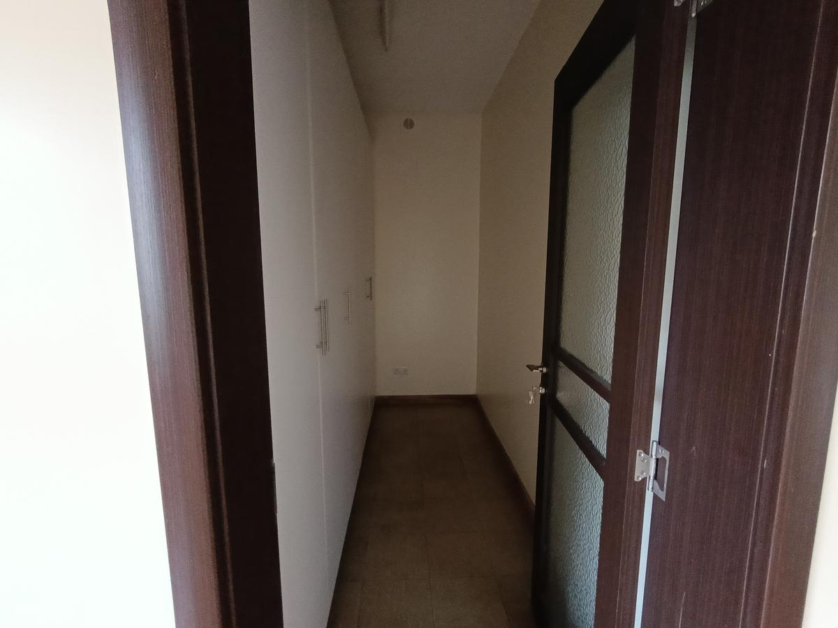 5 Bed Townhouse with En Suite in Lavington - 7