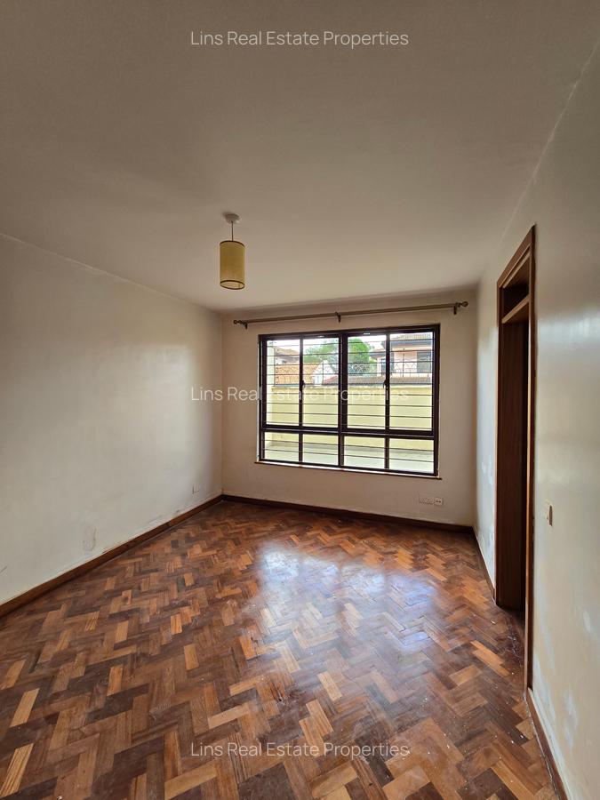 5 Bed Townhouse with En Suite in Lavington - 11