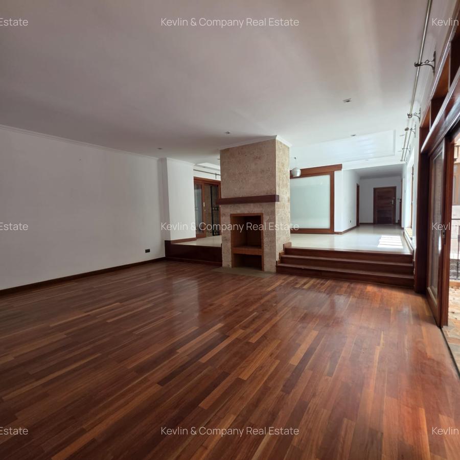 5 Bed Villa with En Suite in Lavington - 10