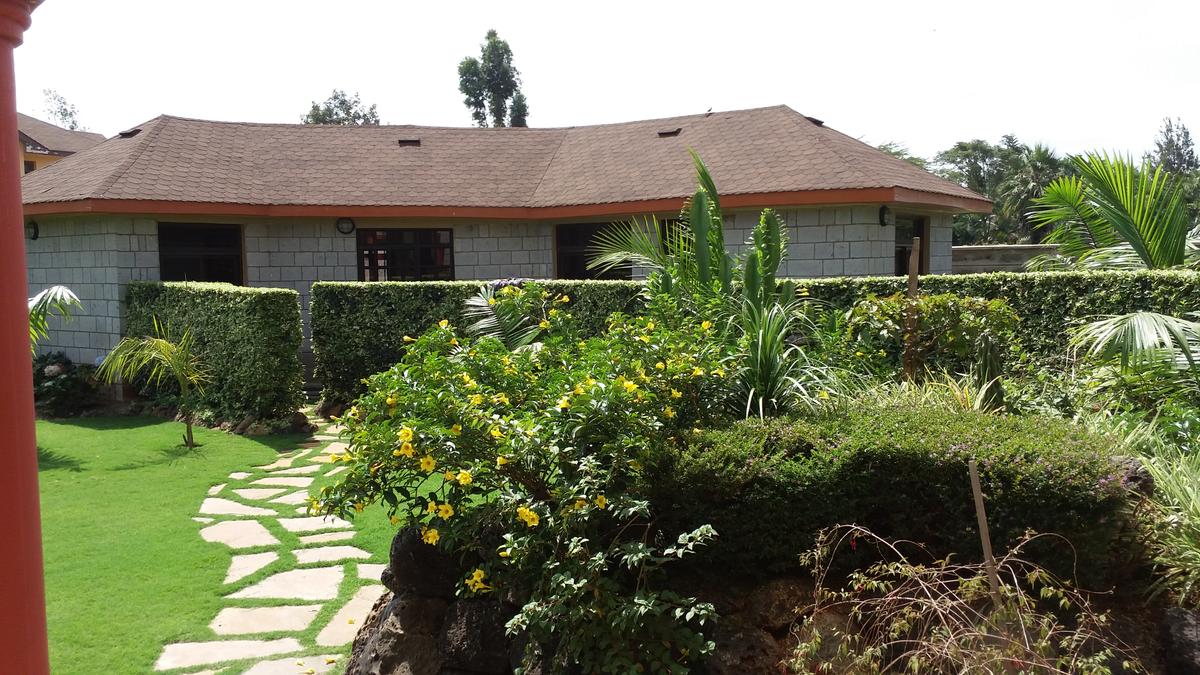 5 Bed House with En Suite at Faith Avenue - 16