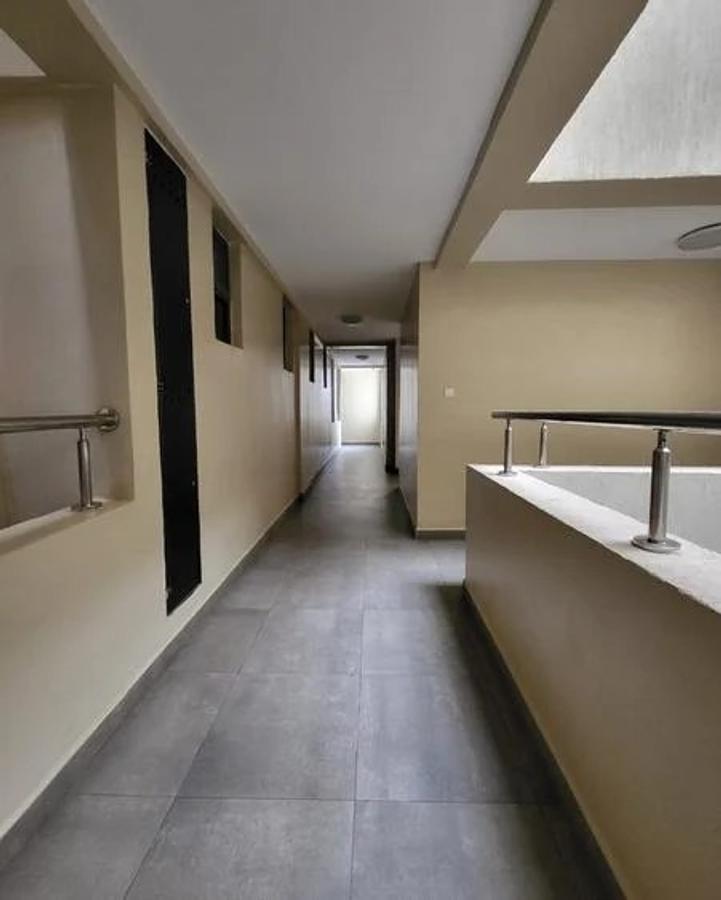 Serviced 2 Bed Apartment with En Suite at 4Th Avenue - 13