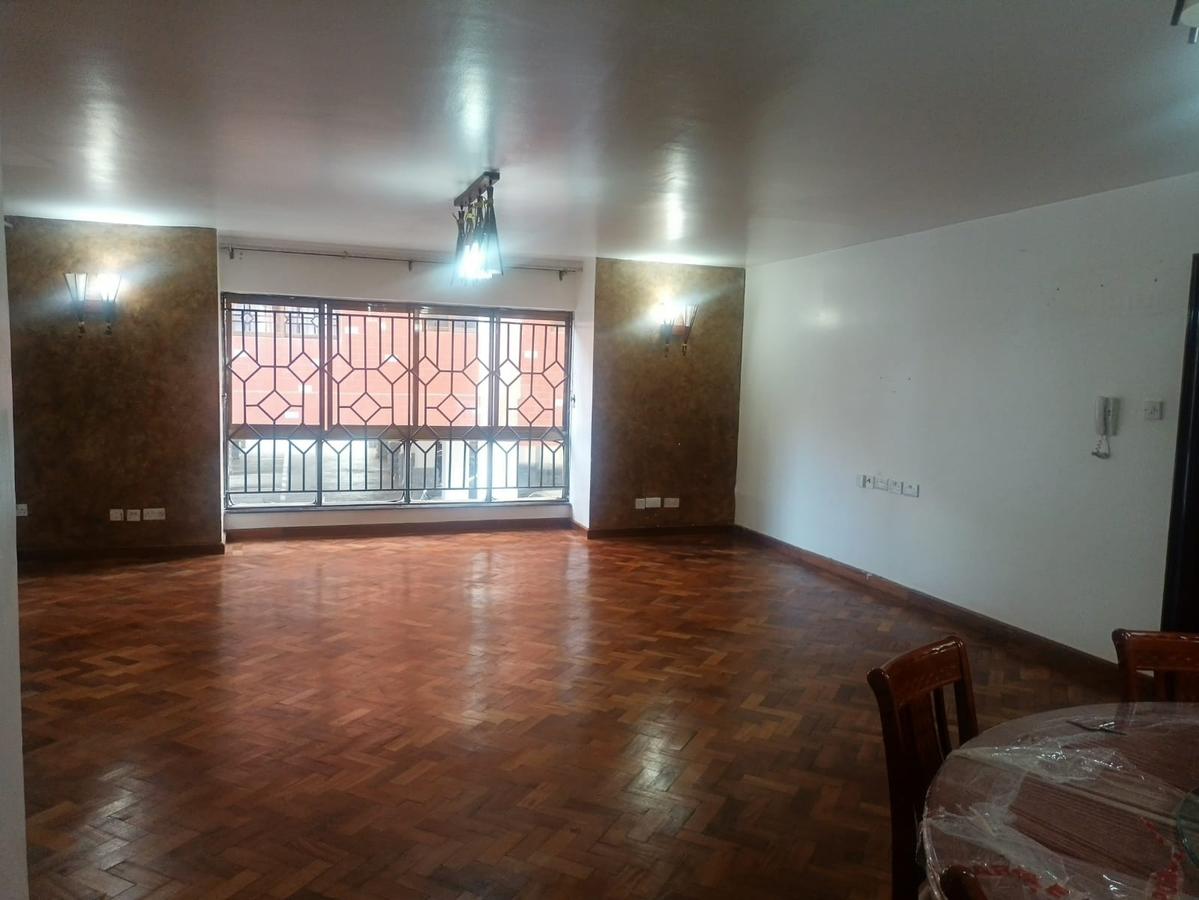 3 Bed Apartment with En Suite in Kileleshwa - 4