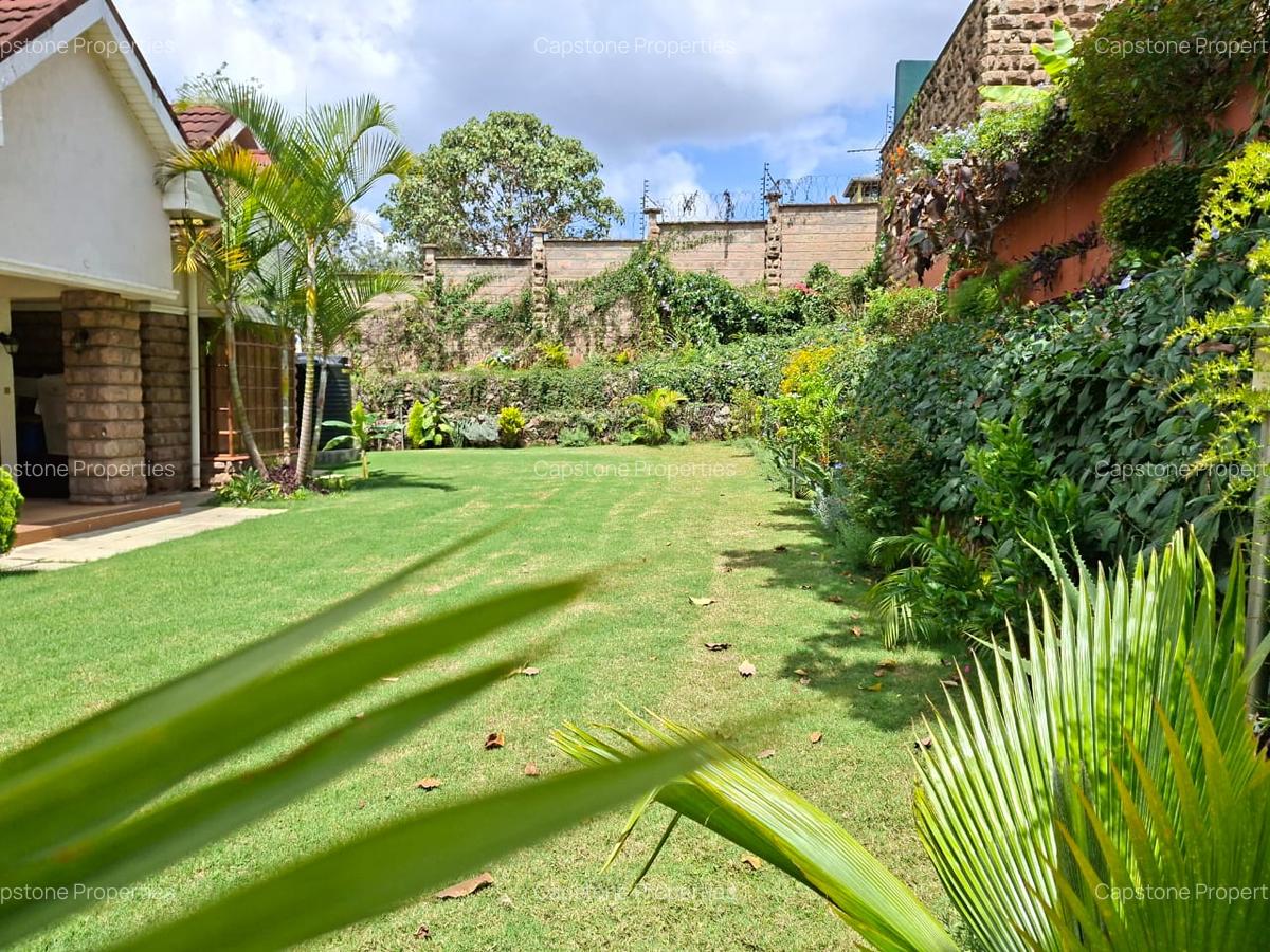 5 Bed Townhouse with En Suite in Rosslyn - 3