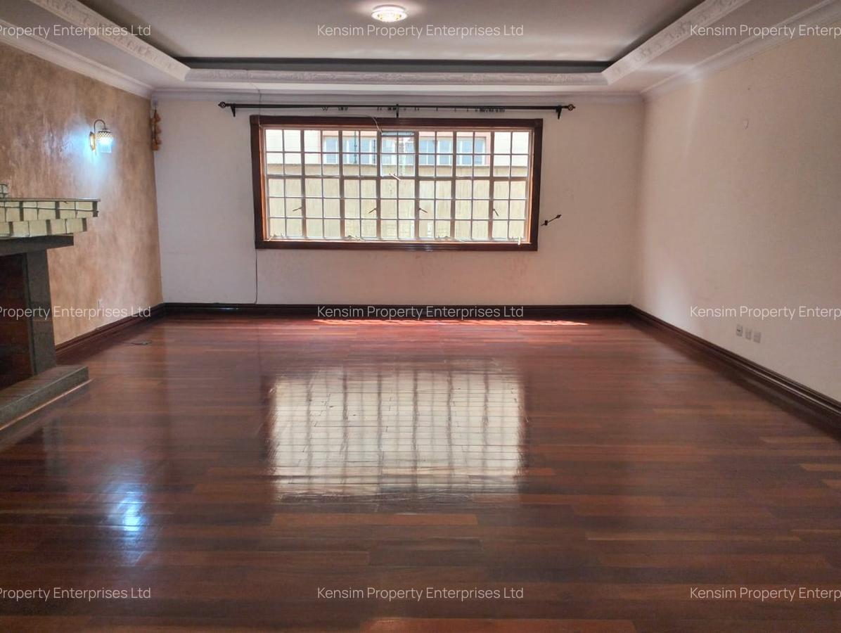 4 Bed Townhouse with En Suite in Lavington - 19